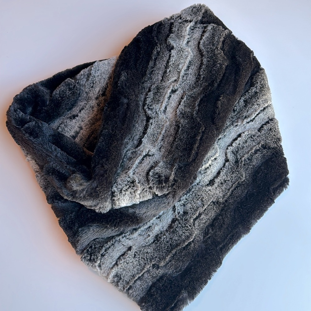 Madison 88 brand infinity faux fur scarf purchased at Anthropologie